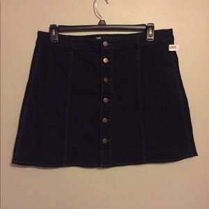 Falls creek black denim button up skirt size 18